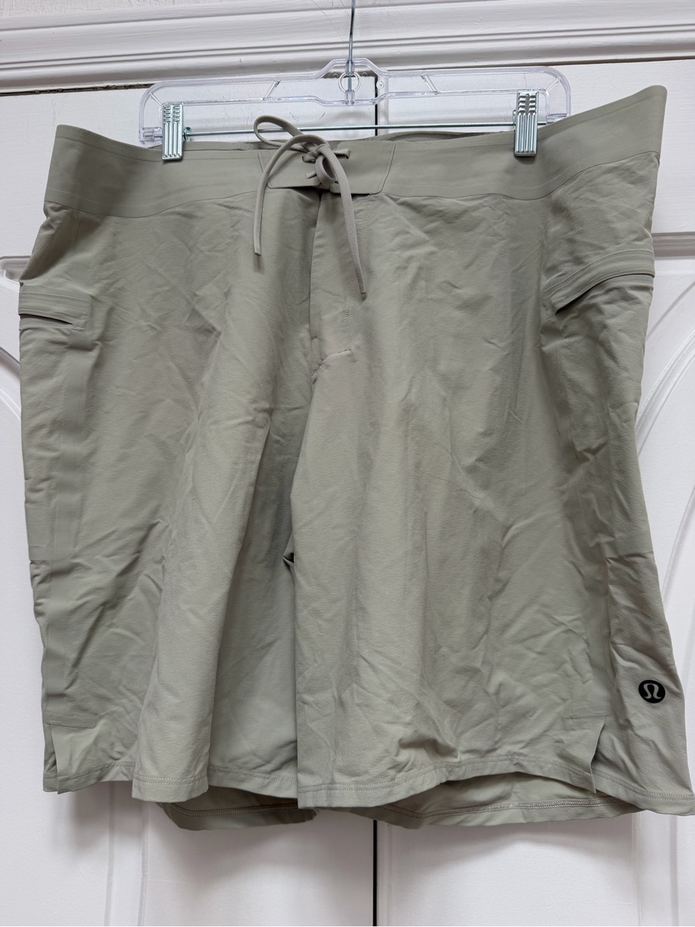 lululemon Current State  Men’s Khaki Board Short 9”  Drawstring Shorts 38